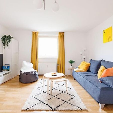 New! Cozy & Lovely Home In The 3Rd District Wina Bagian luar foto