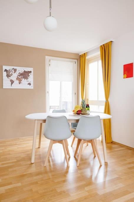 New! Cozy & Lovely Home In The 3Rd District Wina Bagian luar foto