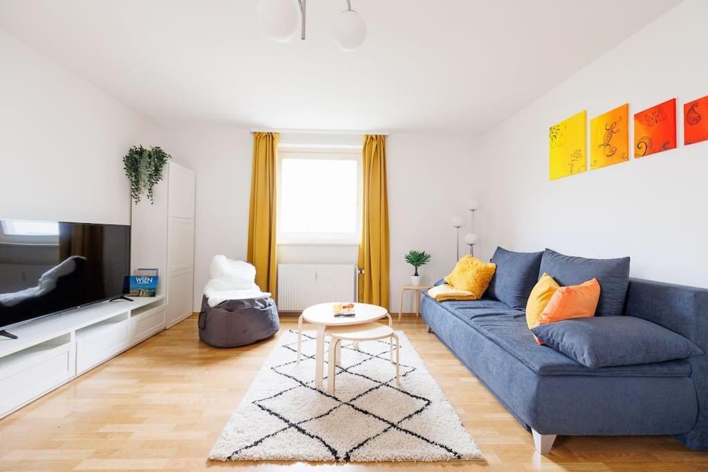 New! Cozy & Lovely Home In The 3Rd District Wina Bagian luar foto